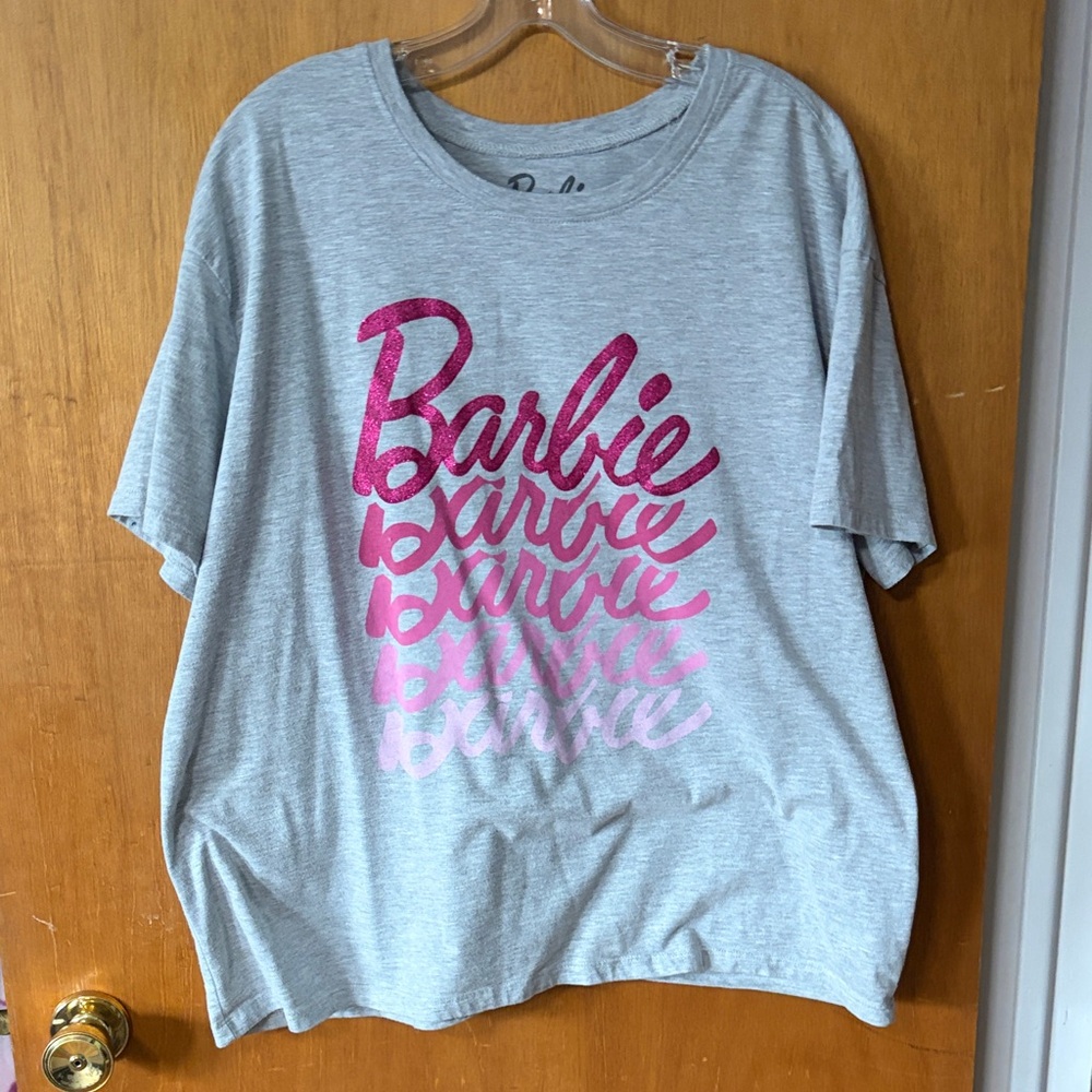 💕3/$25💕Barbie Pink Script on Gray women’s tee